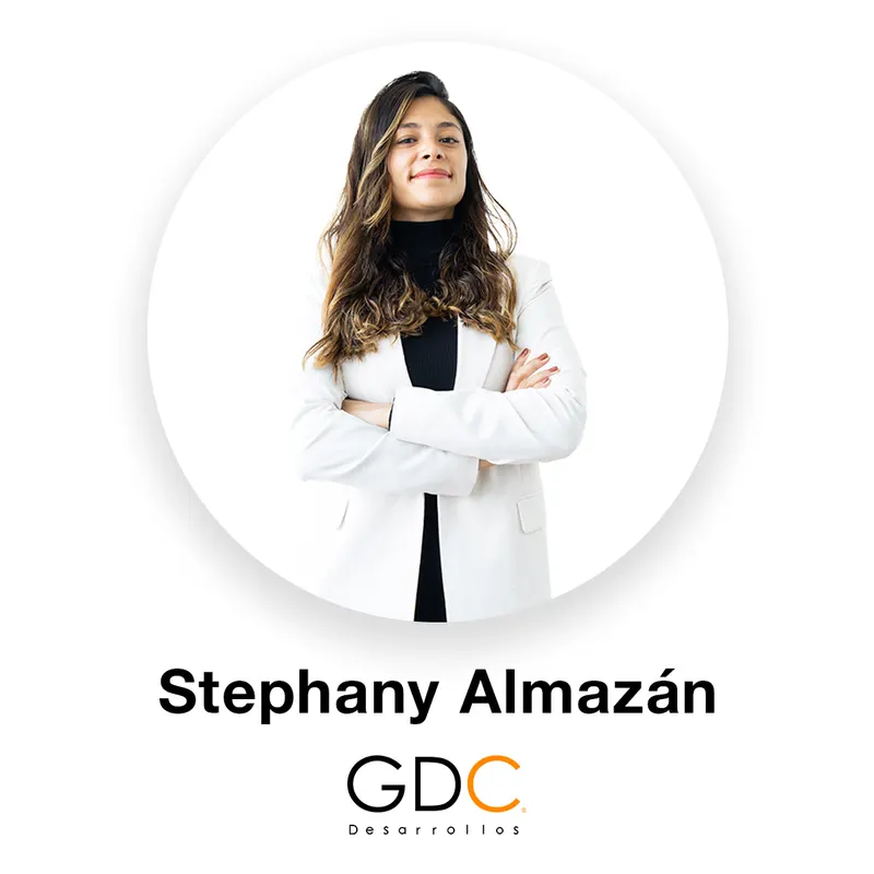 Stephany Almazán
